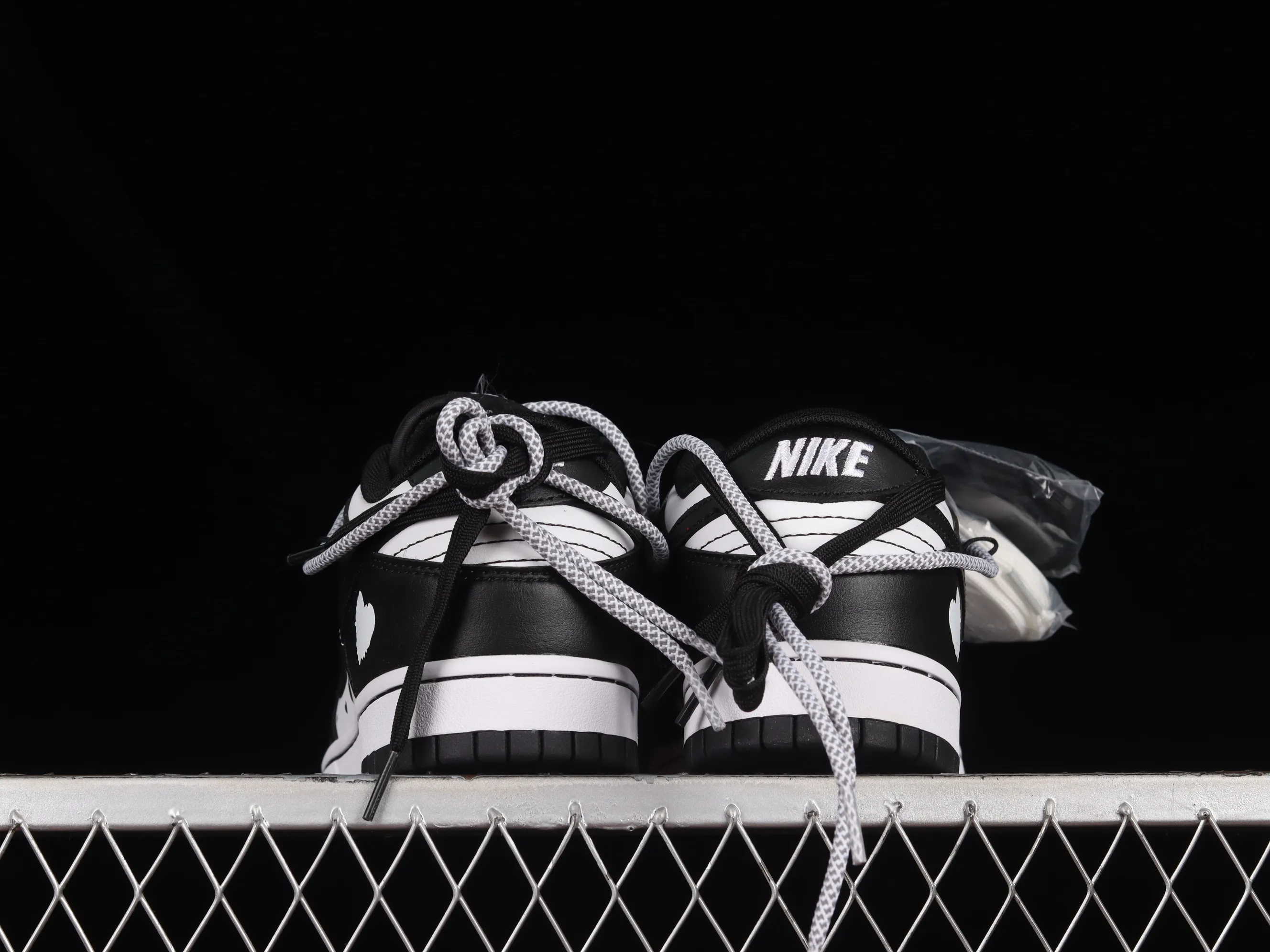 All Categories Nk SB Dunk Series Nk SB Dunk Low Low-top Sneakers Nk Dunk Low Black and White Red Panda Valentine's Day Customized Deconstructed Strap Casual Sneakers DD1503-106
